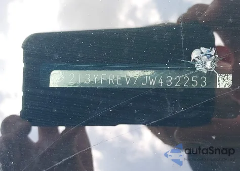 2018 Toyota Rav4 Limited z USA, uszkodzony, nr VIN 2T3YFREV7JW432253